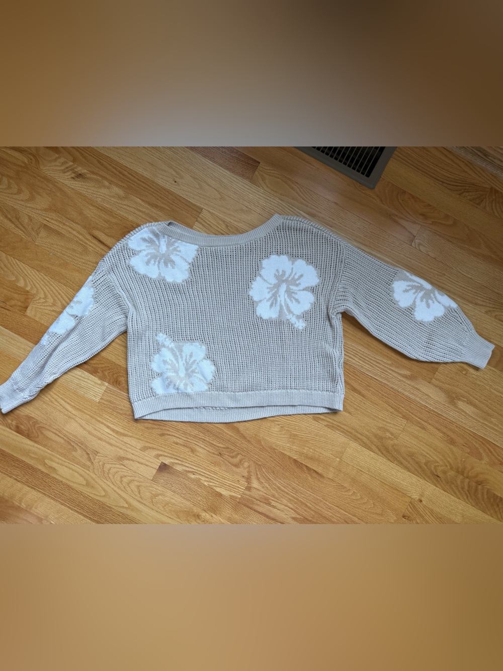 Hawaiian flower mesh sweater